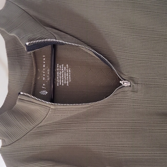 Free People Movement quarter zip top - Picture 2 of 4